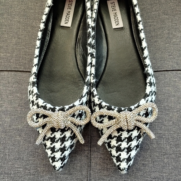 Steve Madden Black and White Houndstooth Flats - Picture 4 of 5